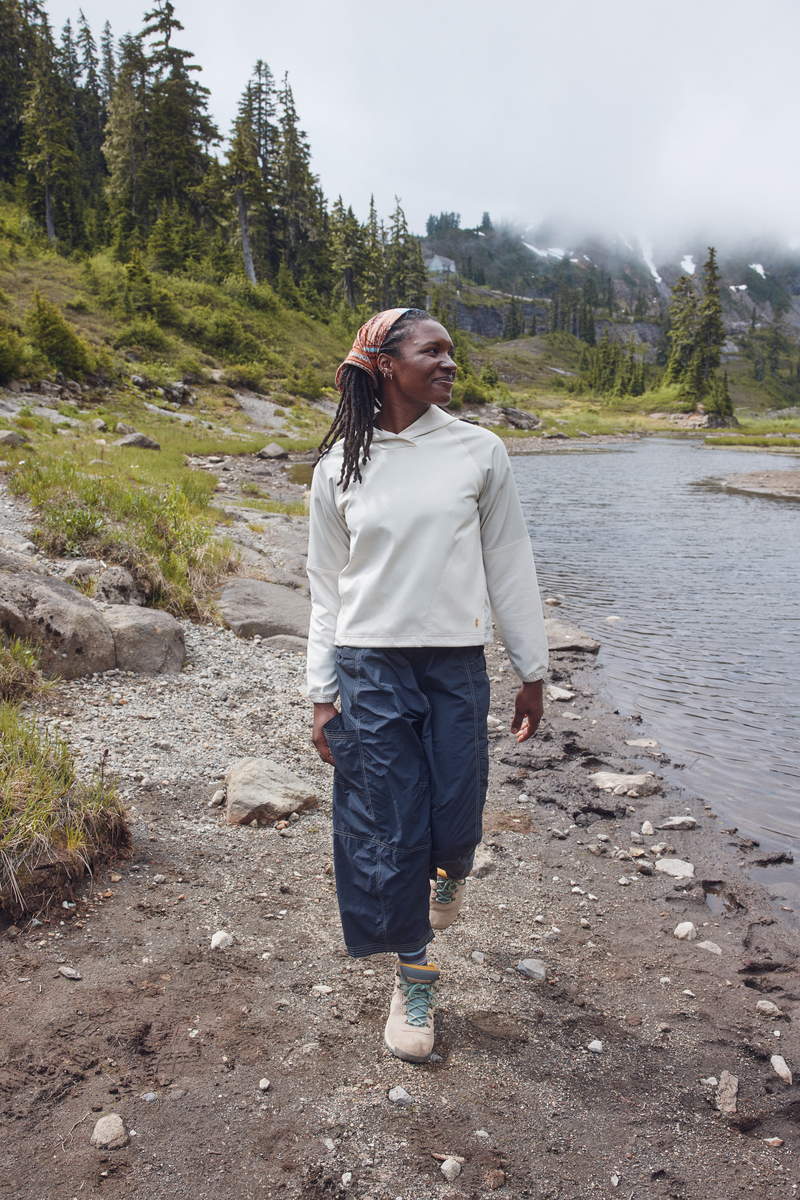 Women's Adelante Hoodie