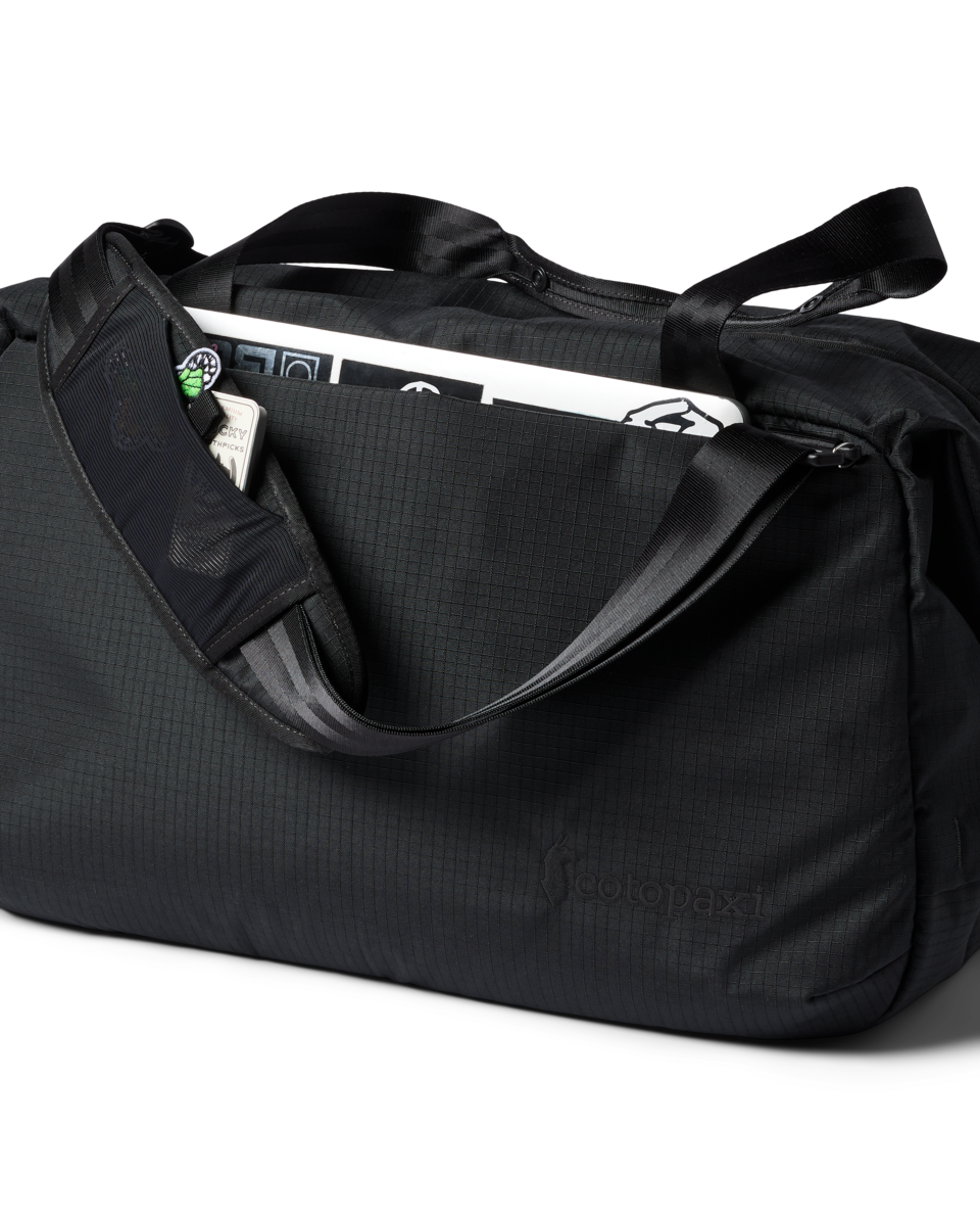 Viaje 35L Travel Duffel