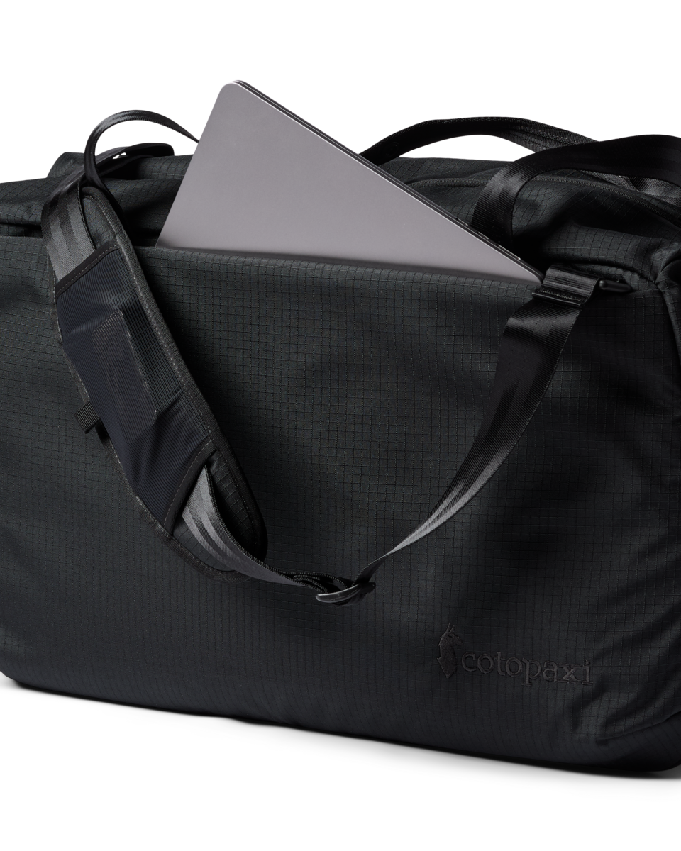 Viaje 45L Travel Duffel